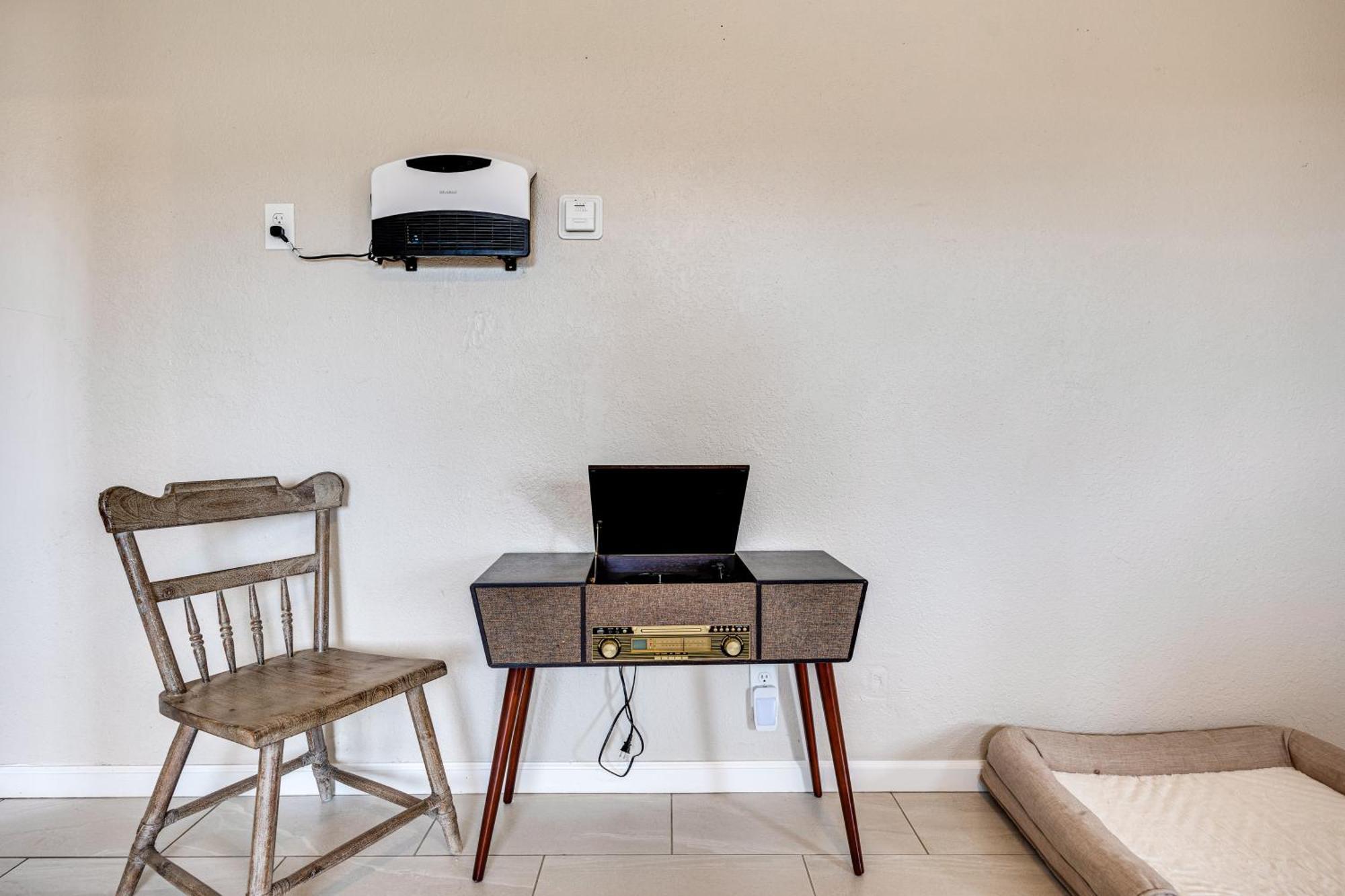 Convenient Joshua Tree Apartment - Walk To Town! Buitenkant foto