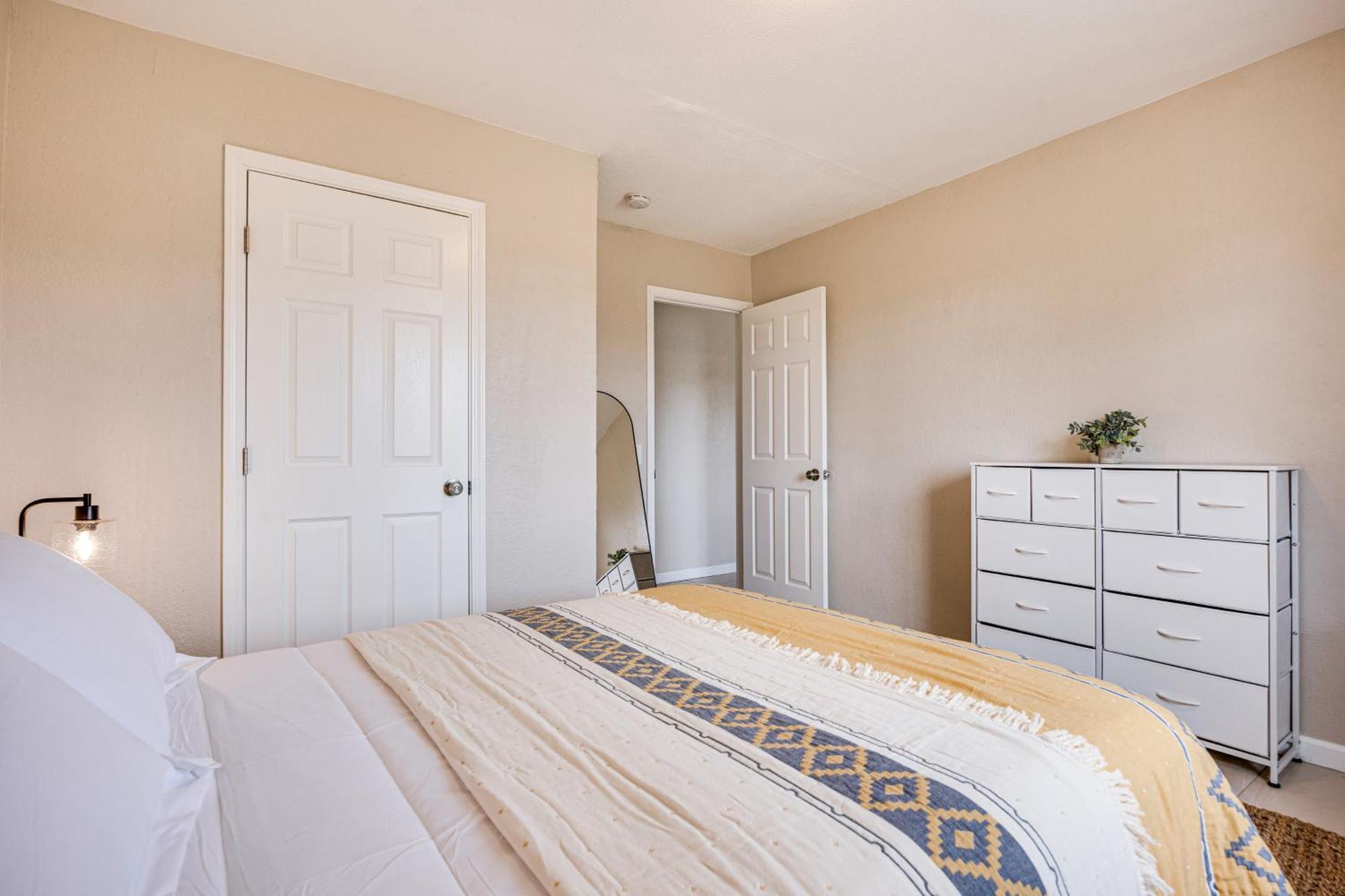 Convenient Joshua Tree Apartment - Walk To Town! Buitenkant foto